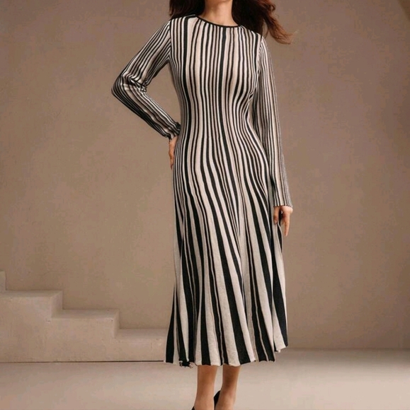 Women's Knitted Colorblock Ribbed Layered Dress - Picture 1 of 4